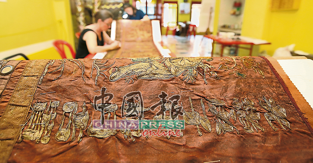 香港巷斗母宫的八仙横彩，有119年历史。