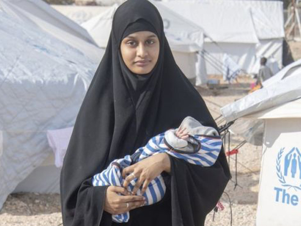 贝居姆未够一月大的婴儿，在叙利亚的收容中心夭折。（互联网）