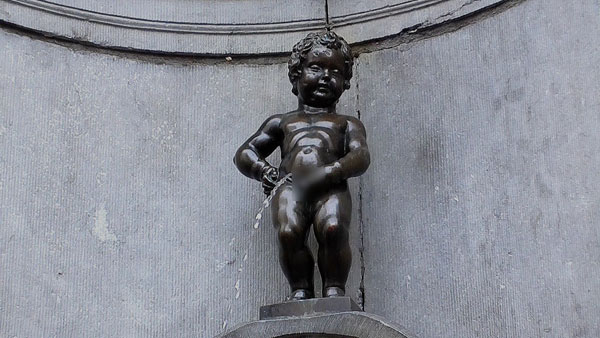 比利时“尿尿小童”铜像。