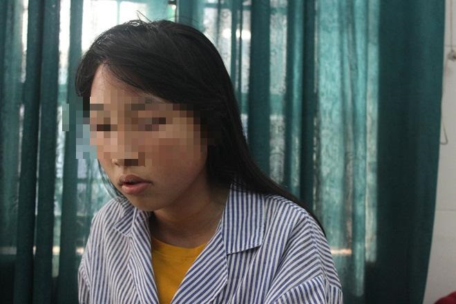 越南校园性暴力 初中少女被剥光