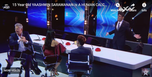 评审戴卫佛斯特（左起）、Anggun及朴宰范，对雅斯文沙拉瓦南（面对镜头者）的数学演算表现。（截自YouTube）