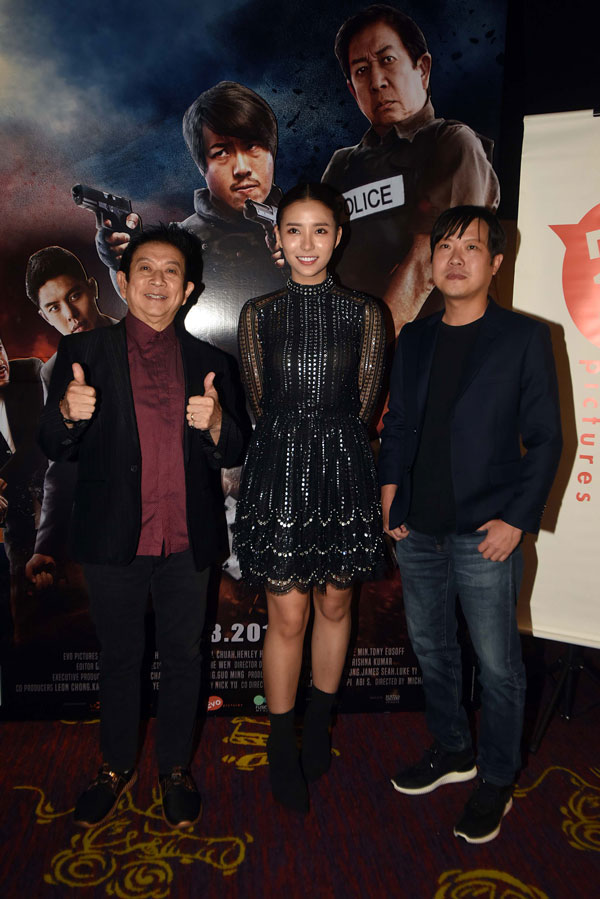 程旭辉（左起）、陈慧敏和蔡业翰在首映礼开始前，接受媒体访问。