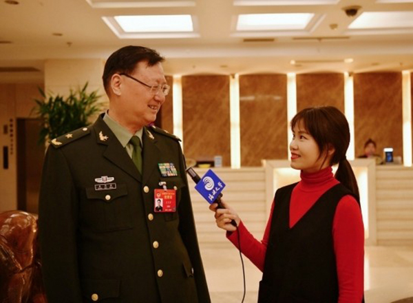 中国人民解放军少将、全国政协委员王卫星表示，“一国两制”是解决两岸问题的最佳方案。并列举10大特权。