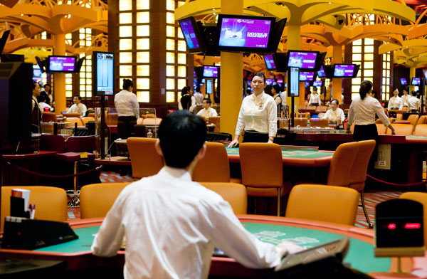 4月4日起，新加坡人午夜12点入赌场，须缴付150新元的入场税。