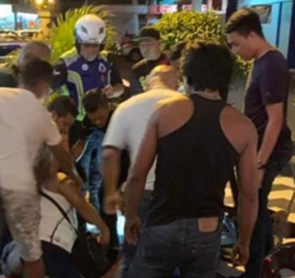 警方获得公众协助在饮食店用武力制伏持械袭警吸毒男子。