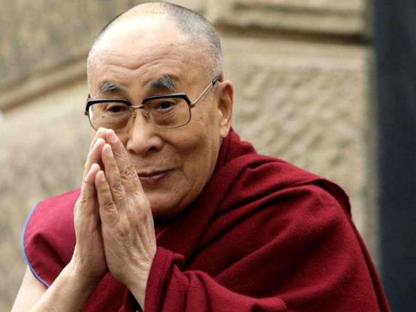 达赖喇嘛身体不适送院治疗。