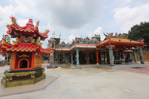 神庙特色是华印结合，也凸显华印文化共融。