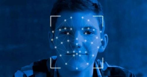 澳大学对付   请枪手代考   脸部辨识技术      识别考生身分