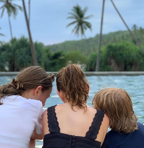 波维森其中一名女儿阿尔玛事发前一天，在Instagram发布与姐弟妹在泳池旁的照片。