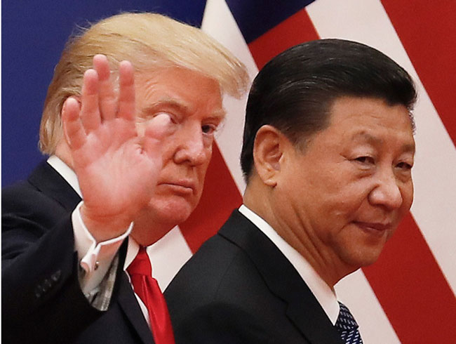 特朗普和中国国家主席习近平档案照。