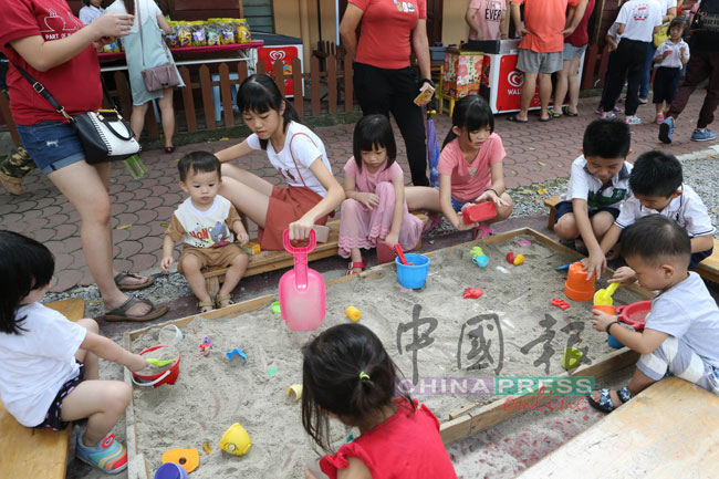 东禅寺还设有童玩区，供小孩玩乐。