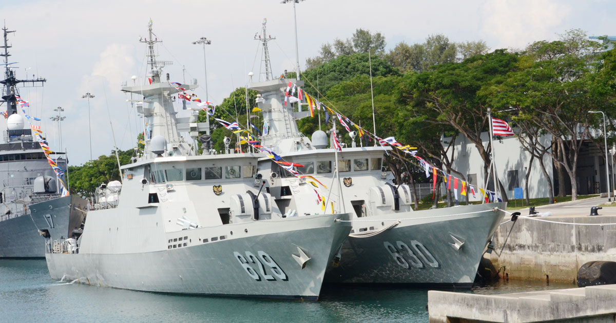 印尼海军派出2艘导弹快艇参展，舰上的导弹系统为中国制造的C-705反舰导弹。