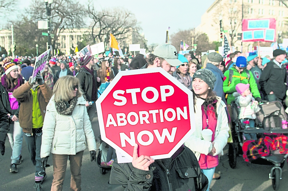 反堕胎活跃份子日前在华盛顿举行“为生命游行”。(法新社)
