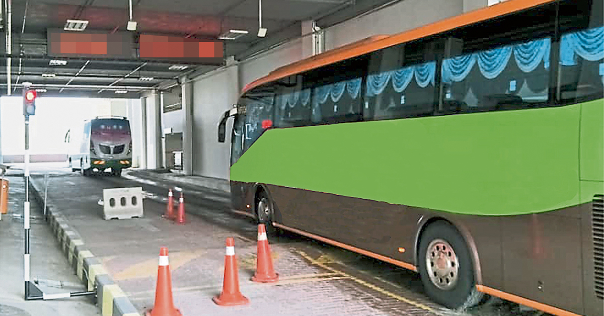 交通运输业者在进入KLIA2载送旅客时，必须缴费。