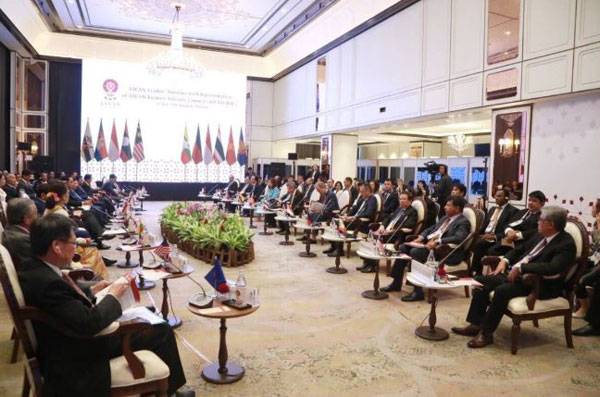 东协国家领导参与东协领袖与东协工商咨询理事（ASEAN-BAC）会议。