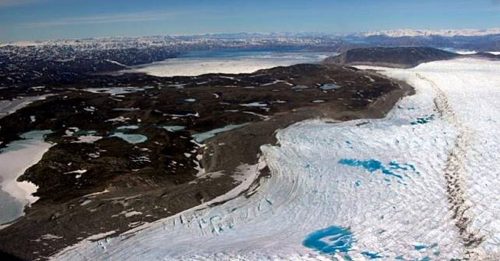 格陵兰岛提早大融冰  20亿吨冰雪一天消失