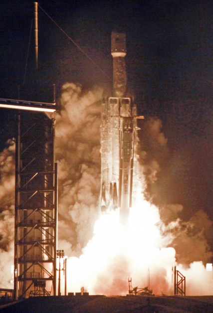猎鹰重型火箭于周二凌晨发射升空。