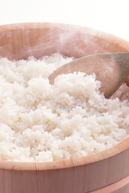 使用pH9.0碱性水，可让米饭口感更饱满。