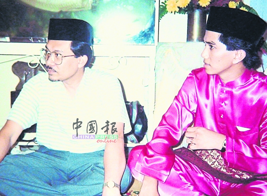 1988年，阿兹敏经马哈迪安排，当上时任教长安华的特别官员。