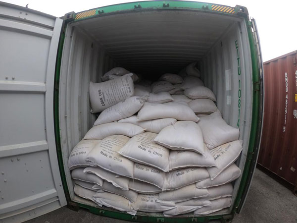 货柜里装有4万20公斤的玉米粉。