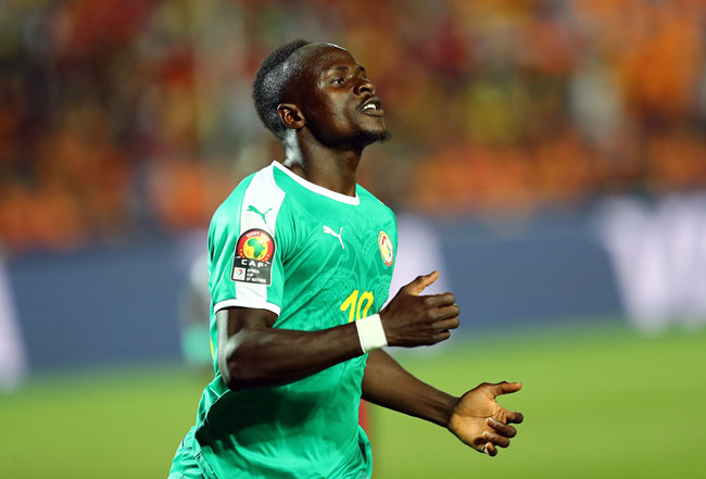马内为塞内加尔队先拔头筹，虽然之后射失12码球，但无阻球队获胜。（欧新社）