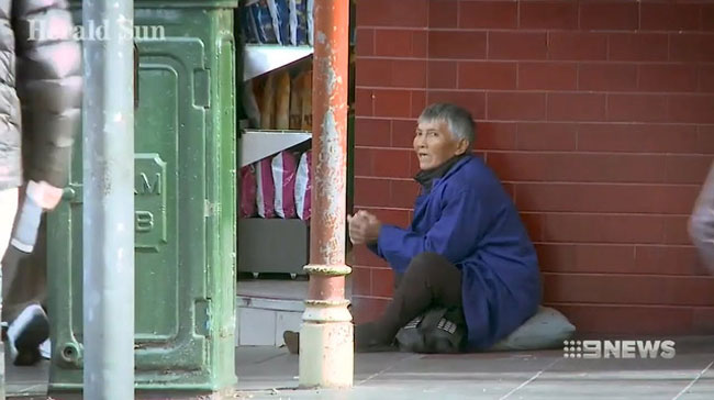 墨尔本街头的中国人“职业乞丐”。