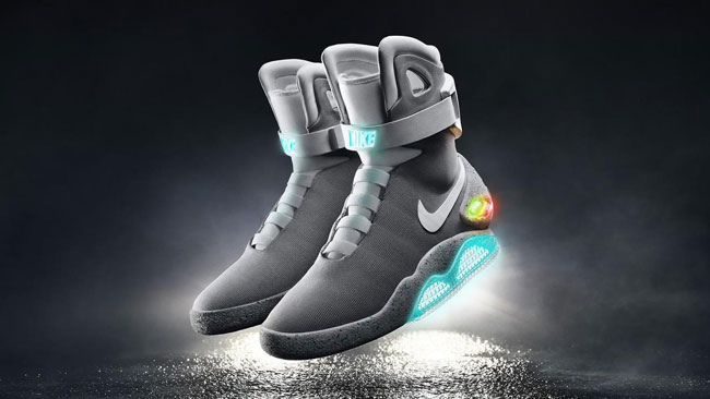 图为Nike的《回到未来2》限量款运动鞋。
