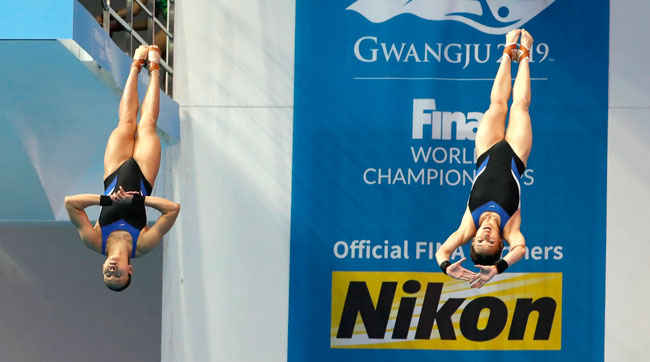 潘德丽拉与梁敏仪以预赛第3进入女子双人10公尺跳台决赛。（欧新社）