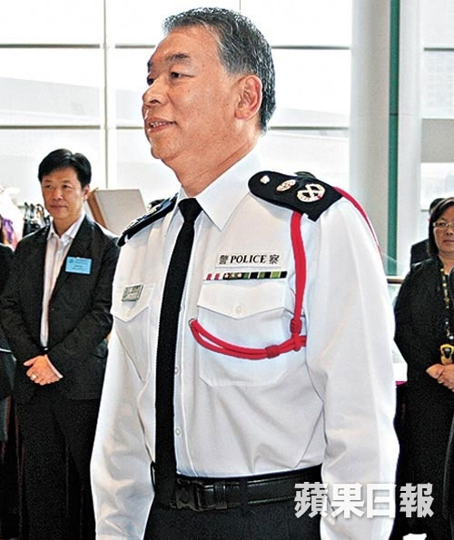 任达华兄长任达荣曾任警务处副处长。