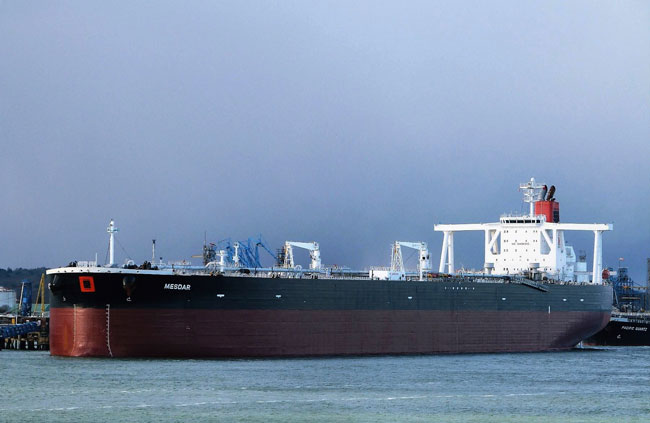 在“史丹纳帝国”号被扣押后，另一艘挂利比里亚旗的油轮“MV Mesdar”也跟着被扣留，但随后被伊朗放行。