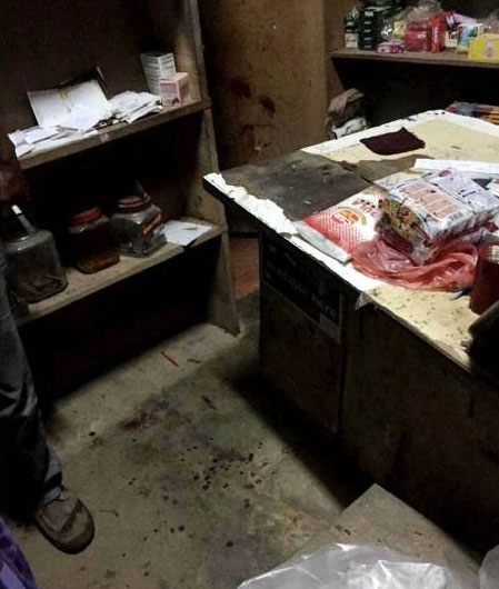 沙利曼是在杂货店内遭到匪徒袭击，被匪徒抢走口袋内的200令吉。