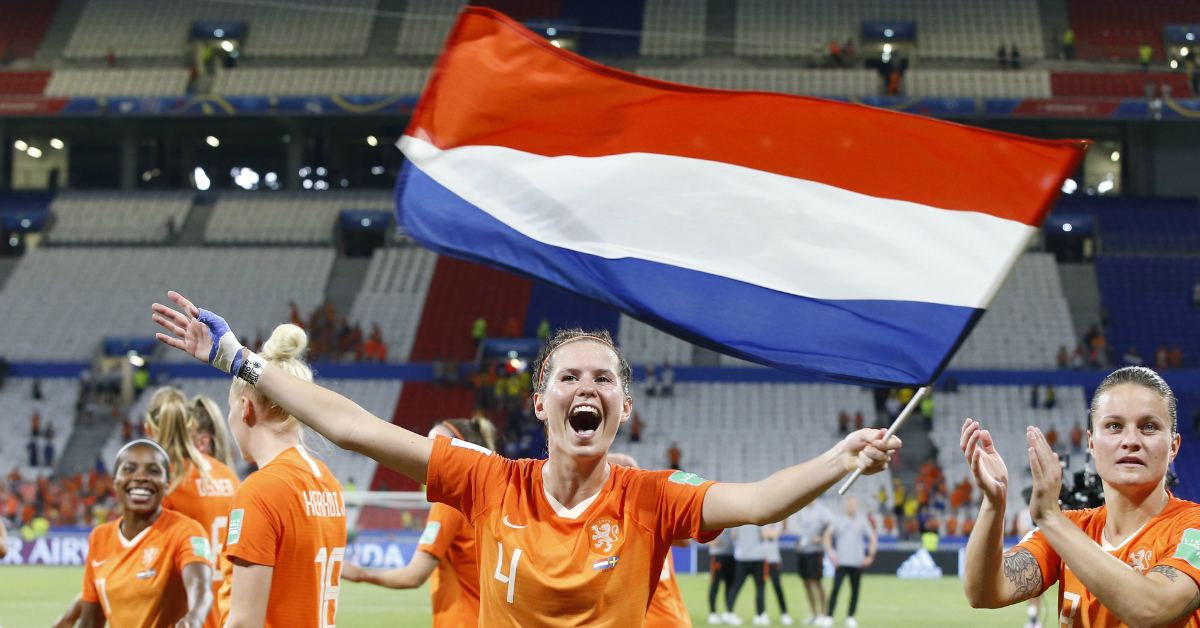 荷兰首次打进世界杯女足决赛，将和卫冕冠军美国争夺冠军。（新华社）