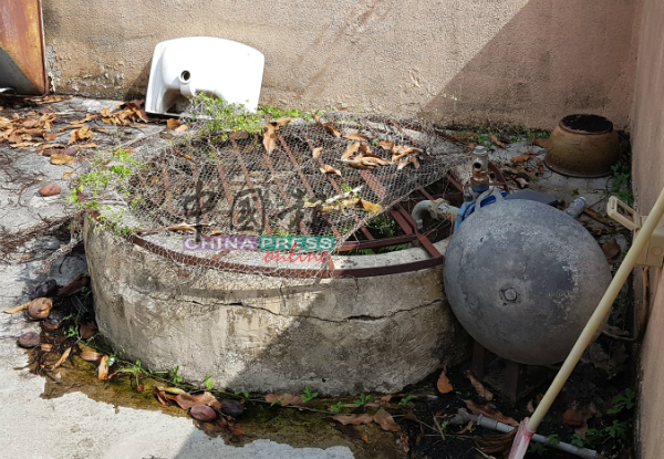 长期没用的水井及一些器具，可能会滋生蚊虫。