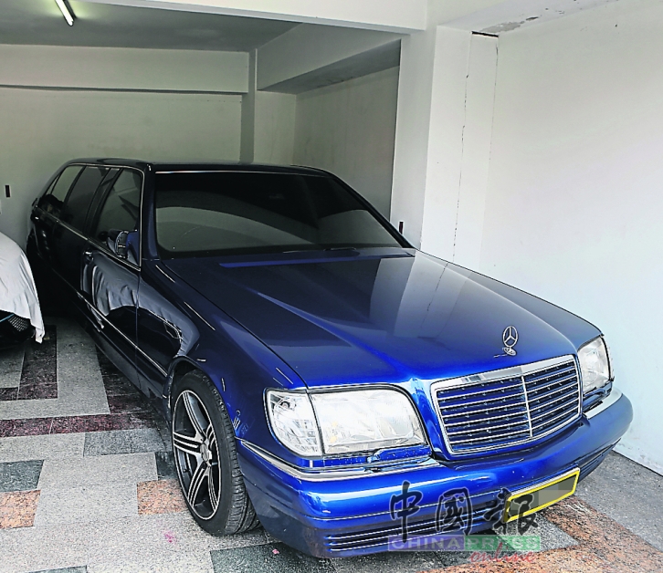 Mercedes-Benz W140 S600 Pullman Limousine 1991至1998年代生产，以S-Class为基础开发的豪华旗舰，更是专为政商名流、王室贵族而打造的顶级产品，采用V12汽缸引擎的设定，使其拥有389hp最大马力，此车款为前苏丹所拥有。