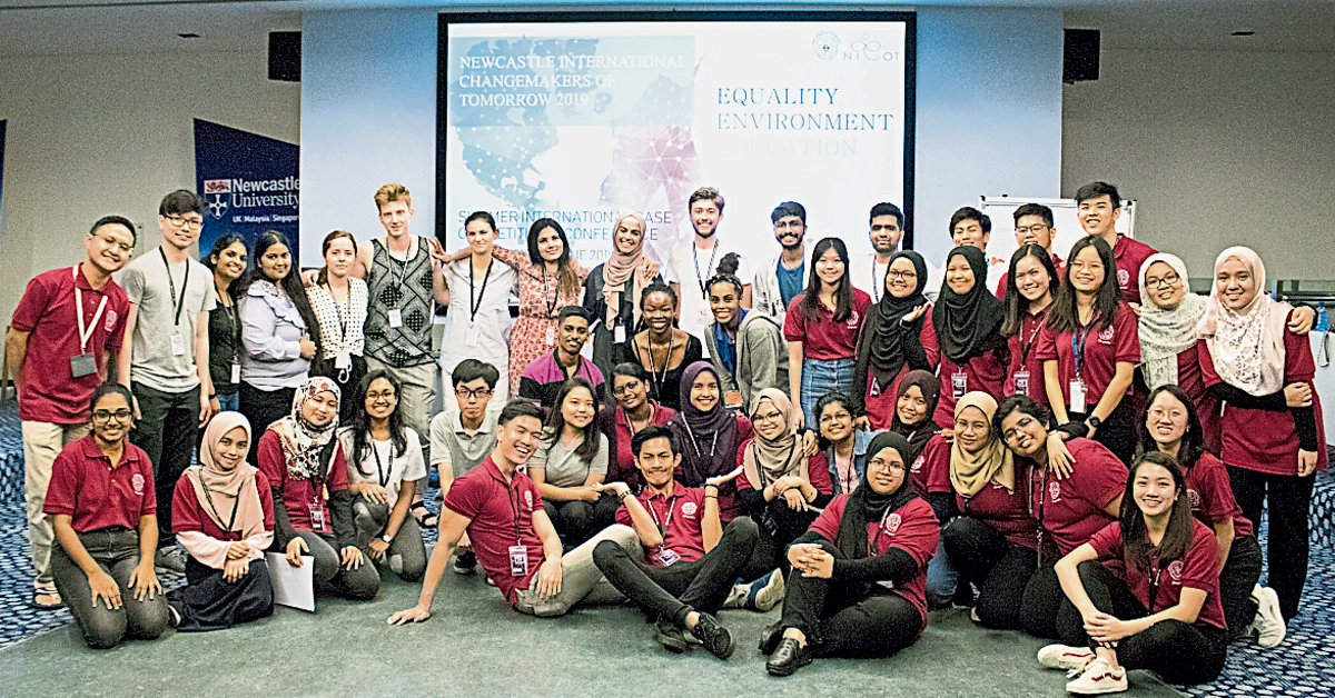 来自合加坡、伦敦和大马纽卡斯尔大学的学生聚集在一起解决国际性课题。