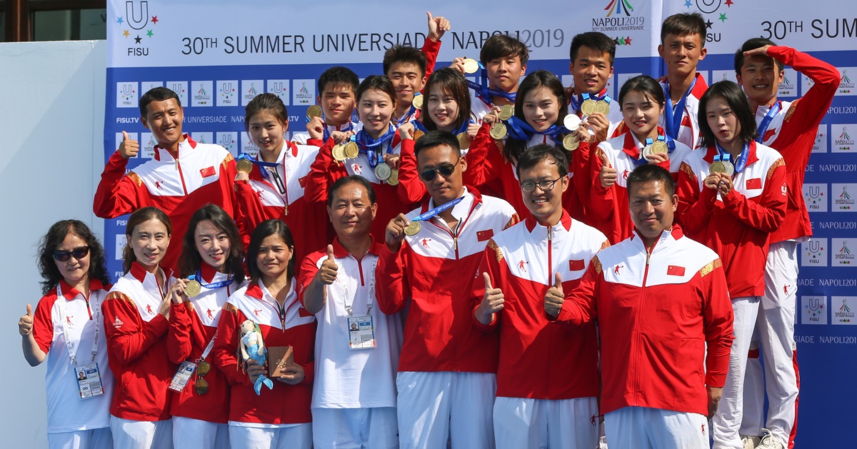 中国跳水队在15个项目中，夺得11枚金牌。（新华社）