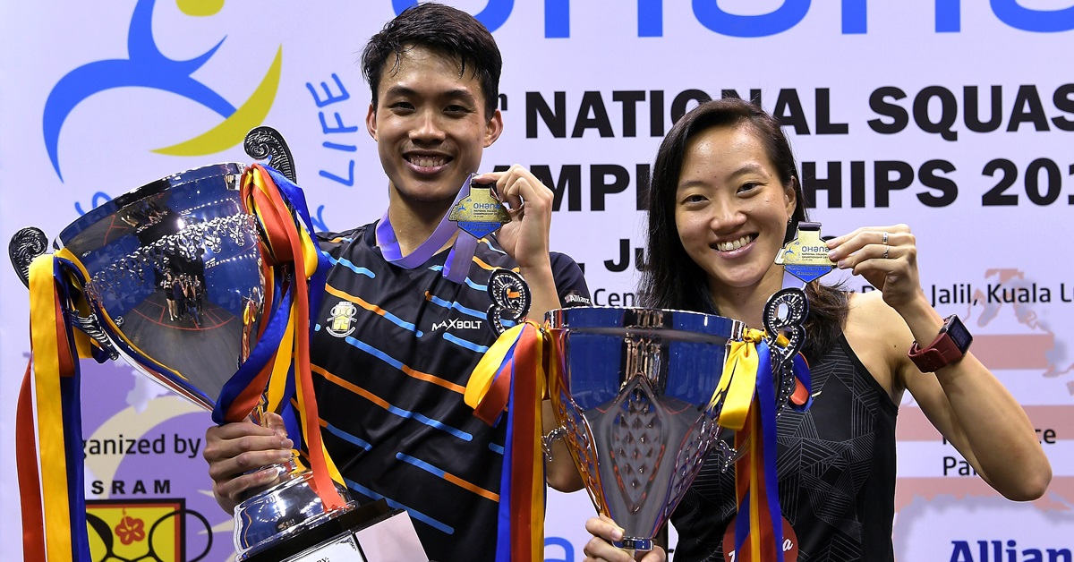 袁志文（左）和刘薇雯站在全国冠军的宝座上。（马新社）