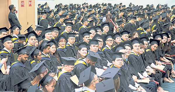 UCSI大学第32届毕业典礼共有2793名毕业生顺利毕业。