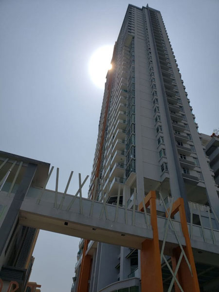 李家声新居位于槟城峇都丁宜，1100尺的单位售价约150万港币(约80万令吉)，目前仍在装修中。