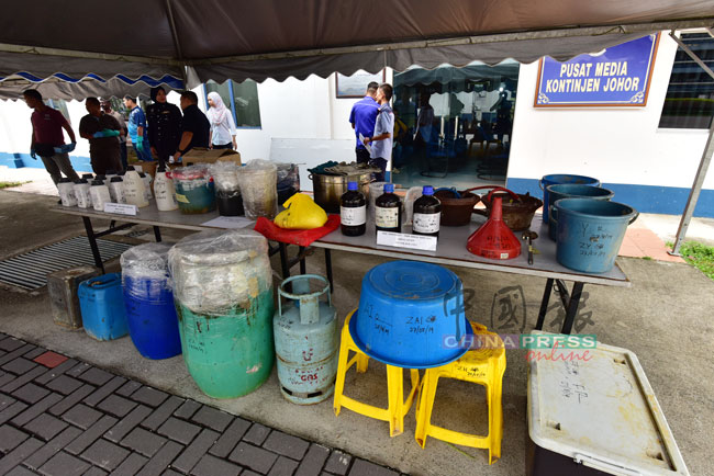 警方起获的各类炼毒药水及器具，市值约35万令吉。