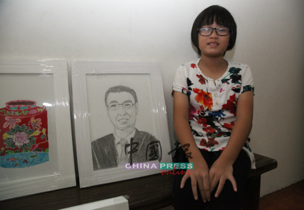 10岁胡文曦的甲州首长阿德里素描，将在慈善画展展出。