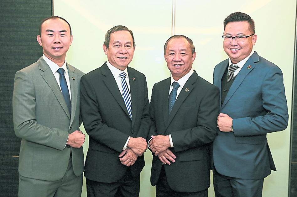 陈麒仁（左起）、陈金才、陈金盛和陈泳豪，在推介礼前接受本报专访。