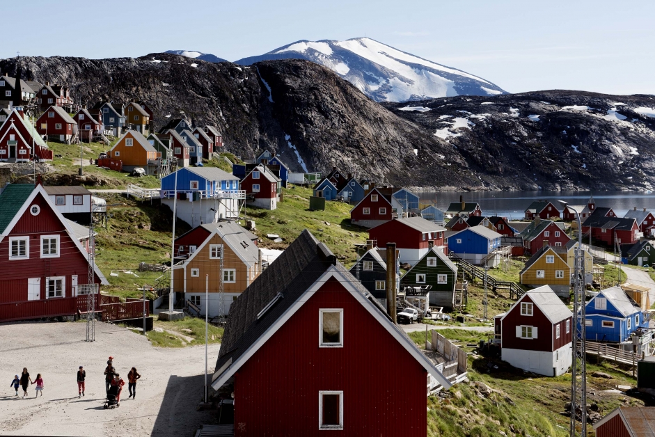 格陵兰政府表示，这个岛是非卖品，不会出售，图为格陵兰岛西部的乌佩纳维克镇。（美联社）