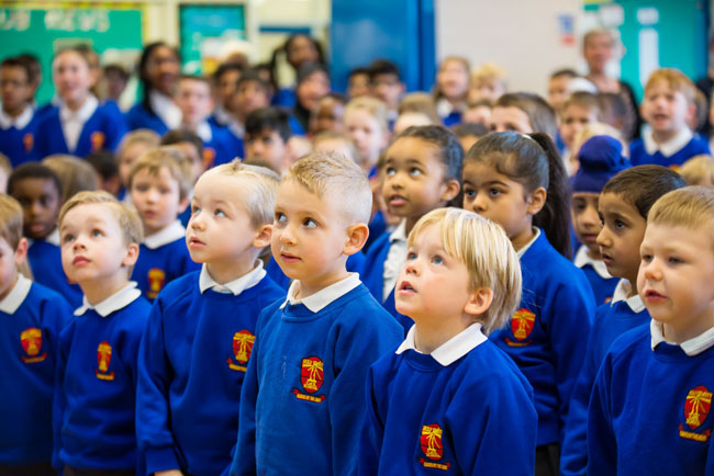 英国逾200小学对6至10岁学童开展新的性教育：教导他们自慰。