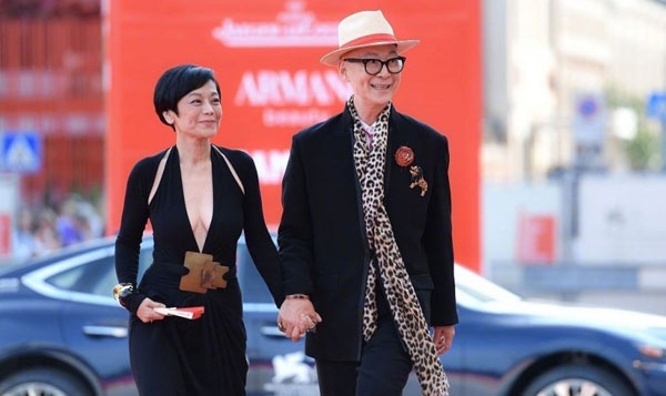 张艾嘉与导演杨凡一同出席《继园台七号》威尼斯影展首映。