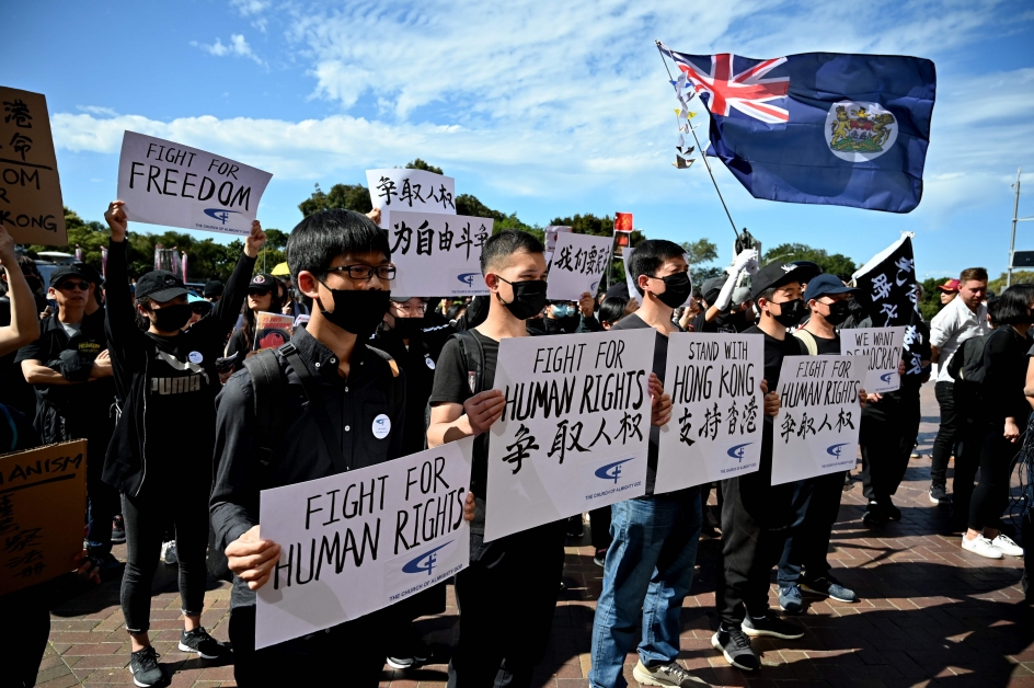 逾千人周日聚集在澳洲悉尼市中心，支持香港的反修例抗议者。