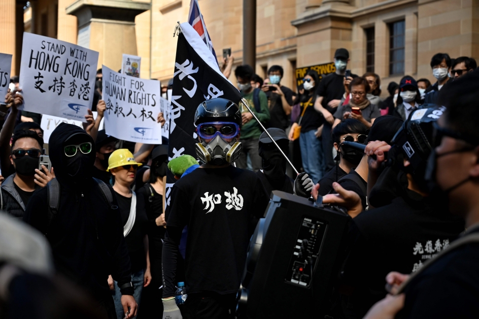 逾千人周日聚集在澳洲悉尼市中心，支持香港的反修例抗议者。