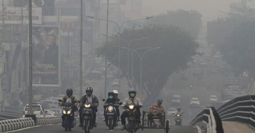 印尼烟霾恶化 廖内省机场被迫关闭