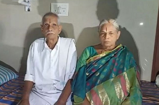 印度老妇埃拉玛提日前以74岁高龄生下一对双胞胎女婴。