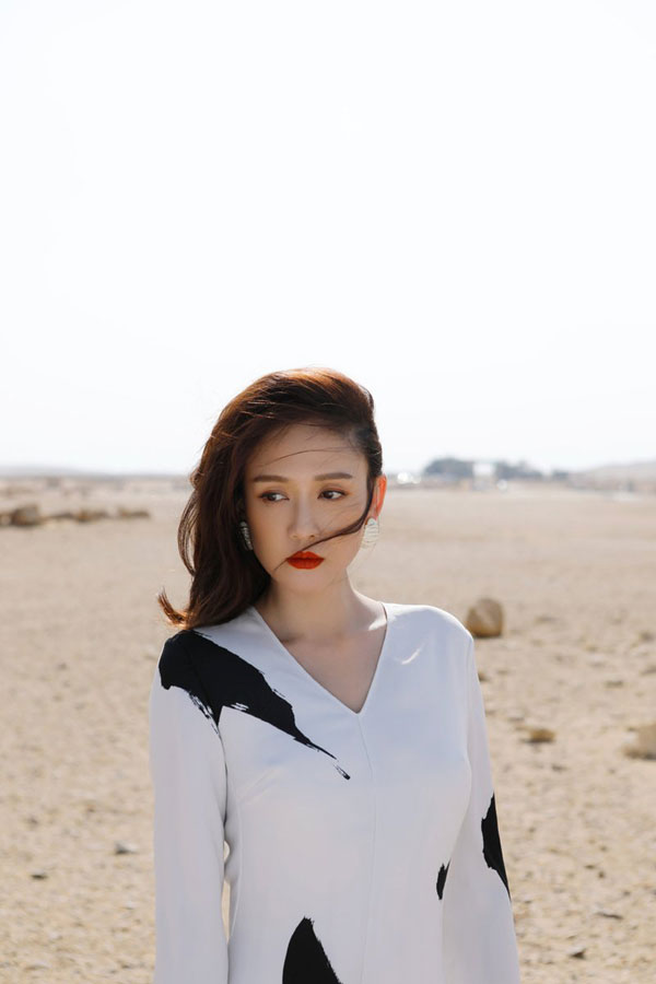 陈乔恩成为演艺圈大龄单身女代表。